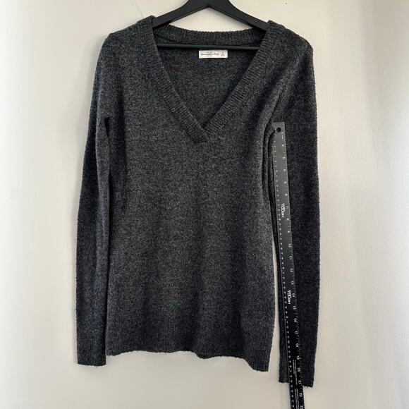 Abercrombie & Fitch Women's Gray Wool Blend Sweater Size Small - Picture 4 of 7